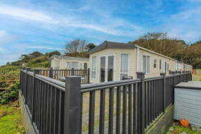 6 Berth Luxury Caravan With Full Sea Views At Azure Seas In Suffolk Ref 32069Az